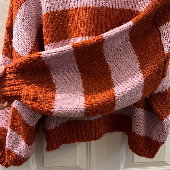 Ribbed Striped Sweater - Picture 3 of 8